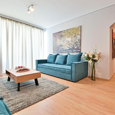 Modern Flat In The Heart Of Port Of Piraeusアパートメント エクステリア 写真